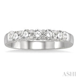 1/2 Ctw 5 Stone Round Cut Diamond Wedding Band in 14K White Gold
