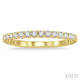 1/4 Ctw Lattice Round Cut Diamond Wedding Band in 14K Yellow Gold