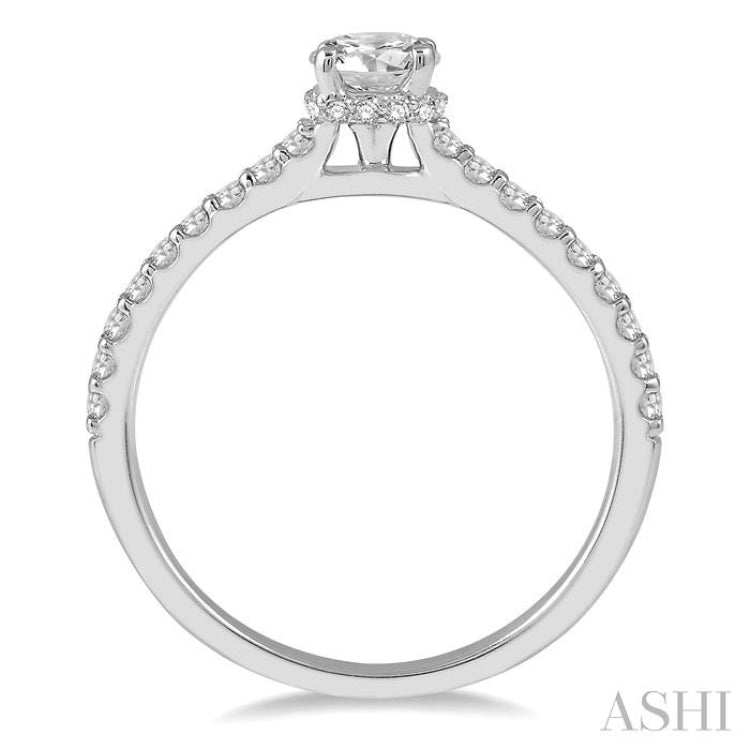 1/2 Ctw Diamond Engagement Ring With 1/4 Ct Round Cut Diamond Center Stone in 14K White Gold