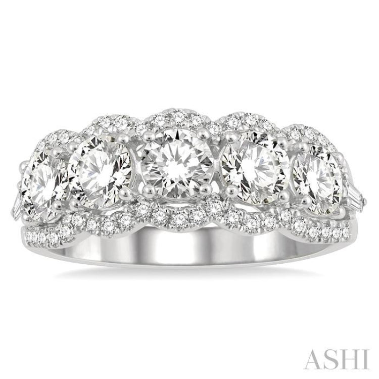 2 Ctw Scalloped Edge Circular Mount 5-Stone Baguette and Round Cut Diamond Fashion Ring in 14K White Gold
