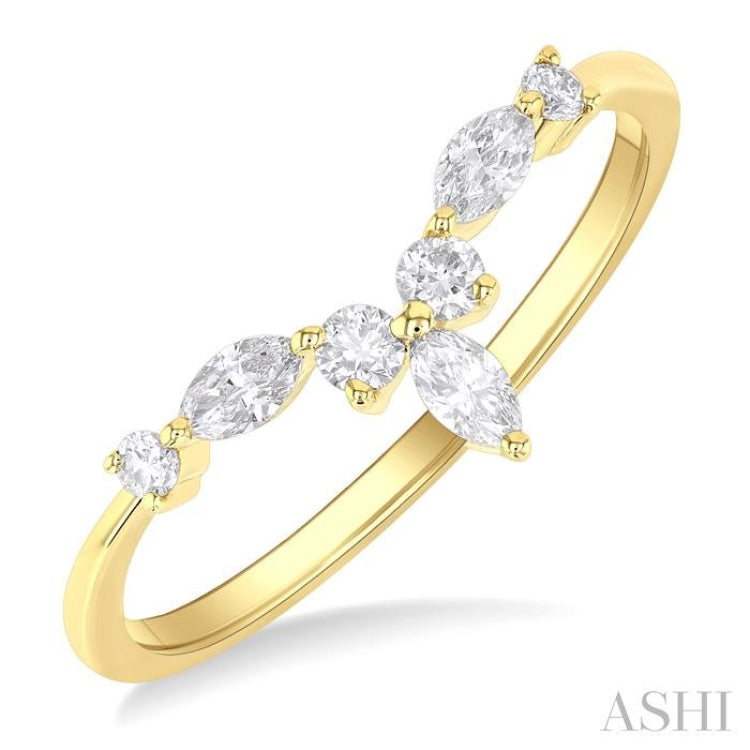 1/4 Ctw Chevron Centerpiece Marquise and Round Cut Diamond Wedding Band in 14K Yellow Gold