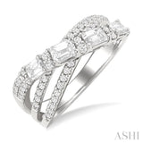 1 1/4 Ctw Emerald and Round Cut Diamond Split Crossover Fashion Ring in 14K White Gold