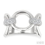 1/10 Ctw Oval Shape Bar Accent Round Cut Diamond Bold Fashion Ring in Sterling Silver