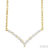 1/8 Ctw Chevron Round Cut Diamond Petite Necklace in 14K Yellow Gold